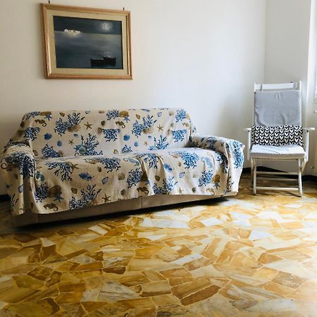 Апартаменты Casa Emma 400 Mt Dal Mare Споторно Экстерьер фото